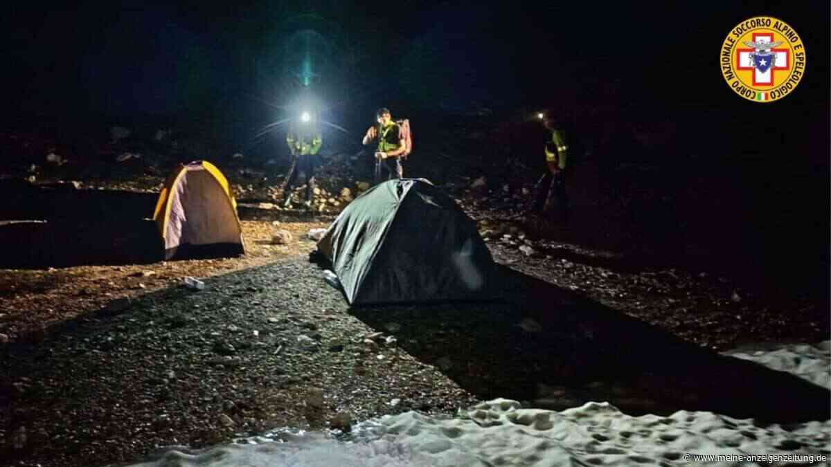 Wanderer setzen Notruf ab, lassen Bergretter dann aber stehen: Gruppe will doch lieber im Zelt bleiben