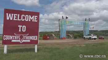 Muddy conditions delay campground opening at Country Thunder Sask.