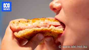 Business fined for not allowing worker to leave site during meal breaks