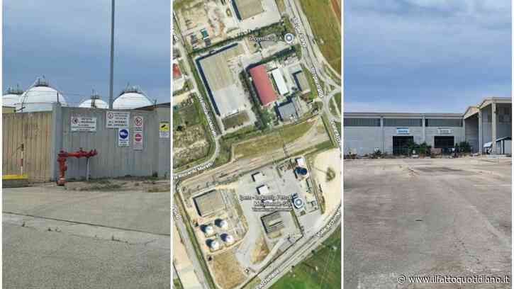Brindisi, c’era una volta l’accoglienza: i braccianti regolari sistemati nel vecchio impianto di rifiuti vietato per il rischio di esplosioni