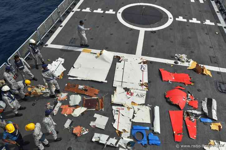 Marine sammelt Trümmerteile von Boeing ein – Suche nach Crew