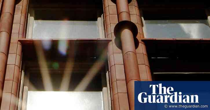 Low-e windows keep homes cool … but may set neighbours’ property on fire
