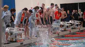 Both UW Squads, Six Individuals Named Scholar All-Americans