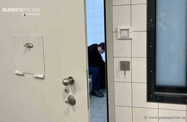 Bundespolizeidirektion München: Aggressiver Mann greift Polizisten an / Haftrichtervorführung