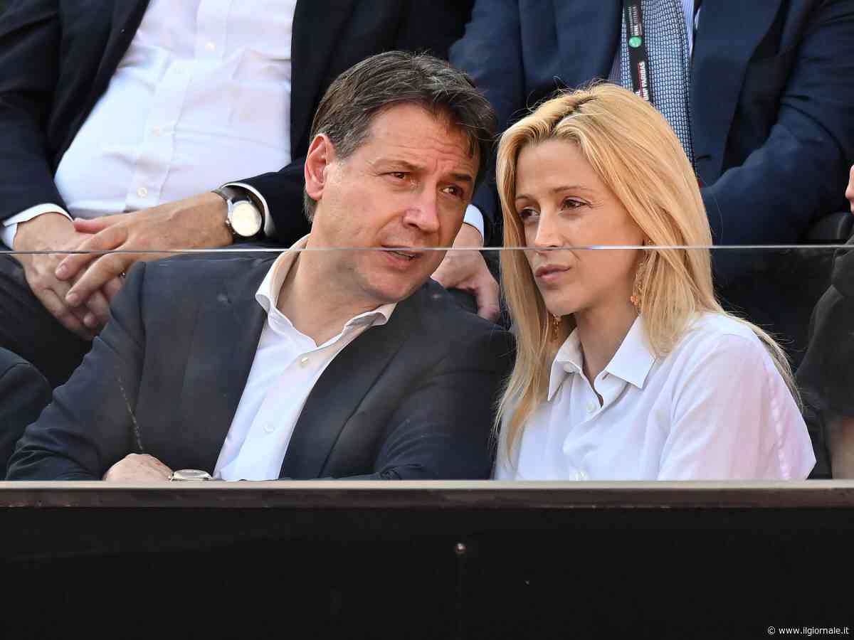 Quell'aiutone al "suocero" nascosto al popolo 5Stelle
