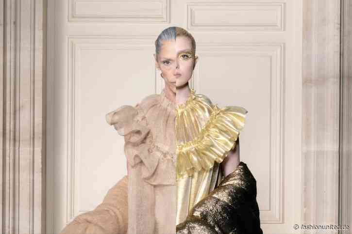 Viktor&Rolf setzen auf Spiegel und Franck Sorbier auf eine Reise in die Vergangenheit bei der Haute Couture in Paris