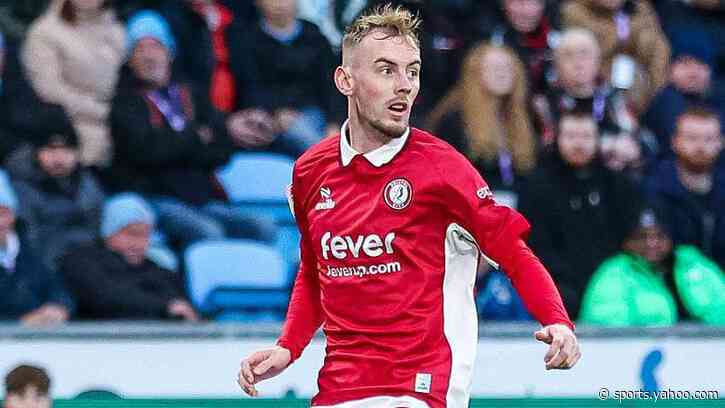 Midfielder Sykes joins Millwall on two-year deal