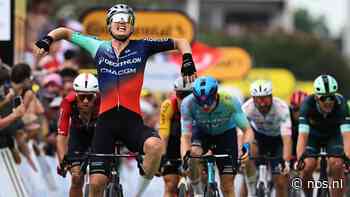 Lange samenvatting: Tourdebutant Kooij oppermachtig in koninklijke massaprint in Pau
