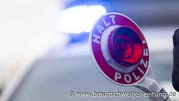 Flucht vor der Polizei ab Helmstedt: Autofahrer baut Unfall auf der A2