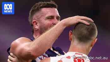 Live: Dockers give up rare 'taunting' goal in huge clash with Swans