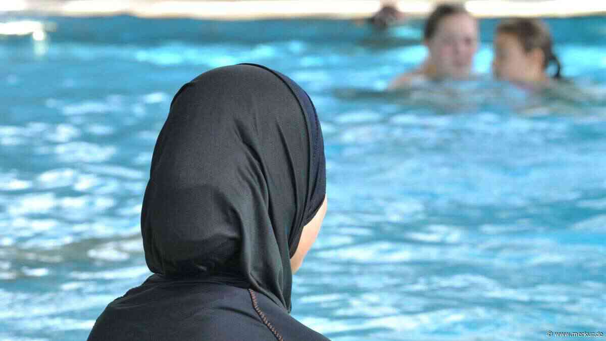 Österreicherinnen durften nicht baden: Hotelmanager nach Burkini-Vorfall zu Geldstrafen verurteilt