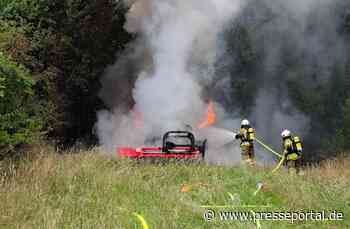 FW-Greven: Landwirtschaftliches Fahrzeug in Vollbrand