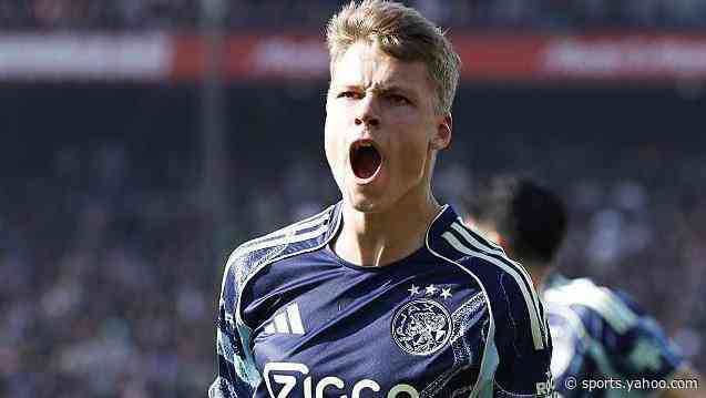 Newcastle sign teenager Steur from Ajax for £23m