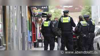 Mann erst angetanzt, dann mit Pfefferspray attackiert: Polizei verhaftet Räuber