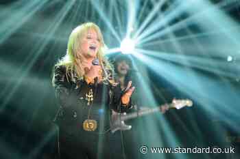 Catherine Zeta-Jones says her ‘heart is broken’ from Bonnie Tyler’s death