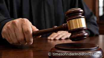 Stationary vehicle does not escape liability if improperly parked; Calcutta High Court enhances compensation for deceased homemaker