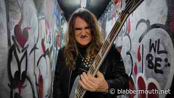 DAVID ELLEFSON: 'When I'm Not In MEGADETH, I Always Look At It Like It's DAVE MUSTAINE's Solo Band'