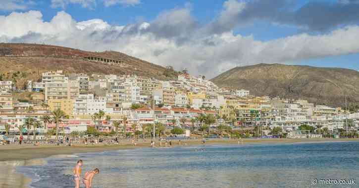 British man, 88, dies defending wife from muggers in Tenerife