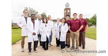 FHU Students Recognized for Undergraduate Research and Summer Discovery