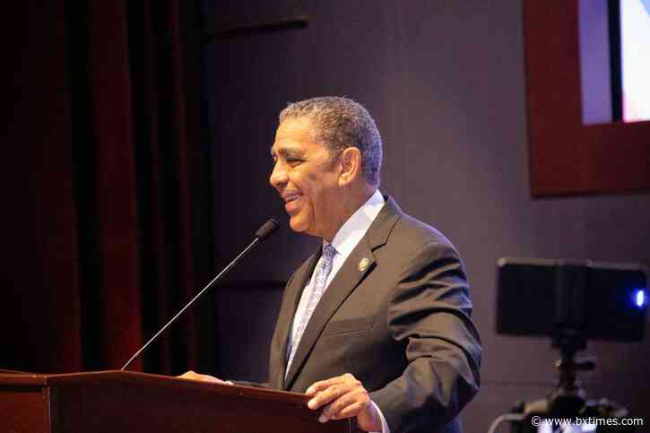 Rep. Espaillat among those to introduce bill aimed at giving governors more oversight of immigration detention centers