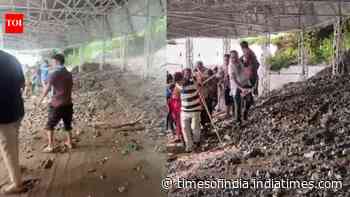 Landslide hits Vaishno Devi track at Himkoti; battery car service suspended