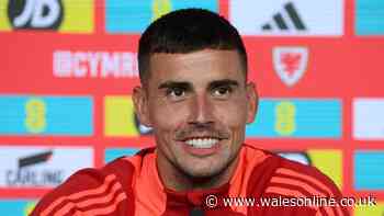Man United set to sign Wales star immediately as he walks away from Leeds United