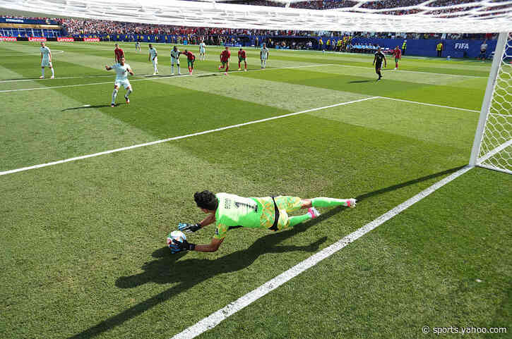 Bounou's MONSTROUS penalty stats 🤯