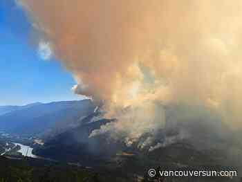 More evacuations, structures lost as two out-of-control wildfires rage near Boston Bar