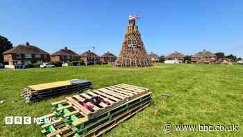 Housing Executive offers to install bonfire protections