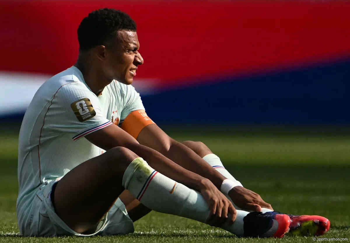 🚑 Mbappé out, France worried: ice on his ankle 🥶 Felt pain!