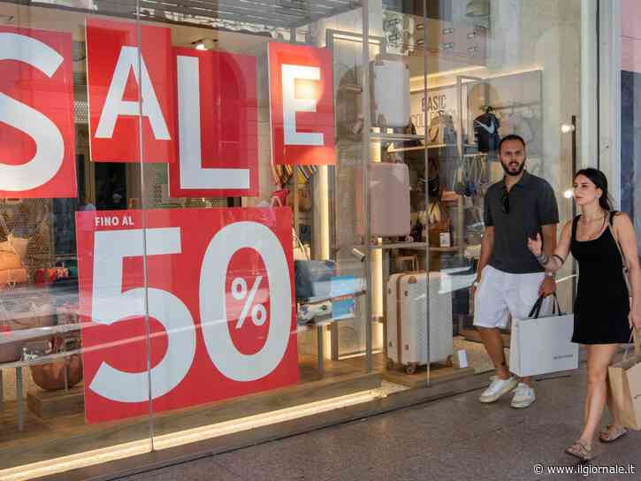 Da Largo Cairoli a Buenos Aires: in 196mila a fare shopping