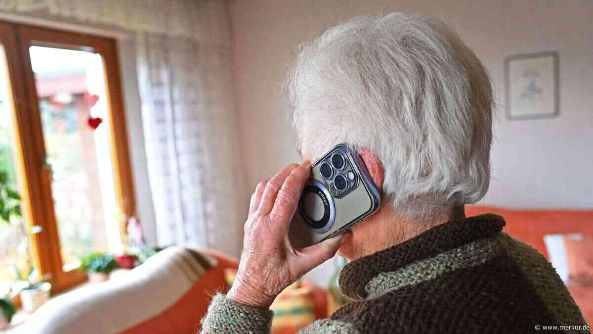 Nach Schockanruf: Senior übergibt 20.000 Euro an Betrüger