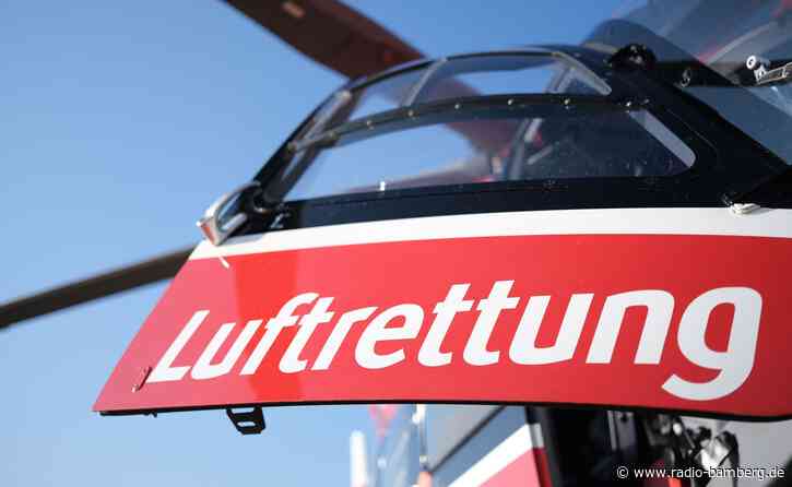 Kinder sichern Unfallstelle ab und weisen Feuerwehr den Weg