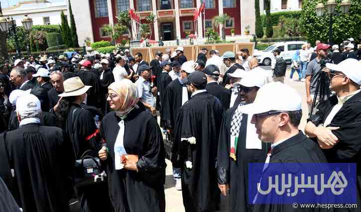 المحامون يتمسكون بالتصعيد رغم إحالة قانون المهنة على المحكمة الدستورية