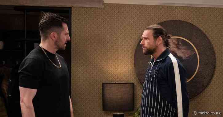 Blade-wielding Kev vows to finish Ross in Emmerdale after explosive discovery
