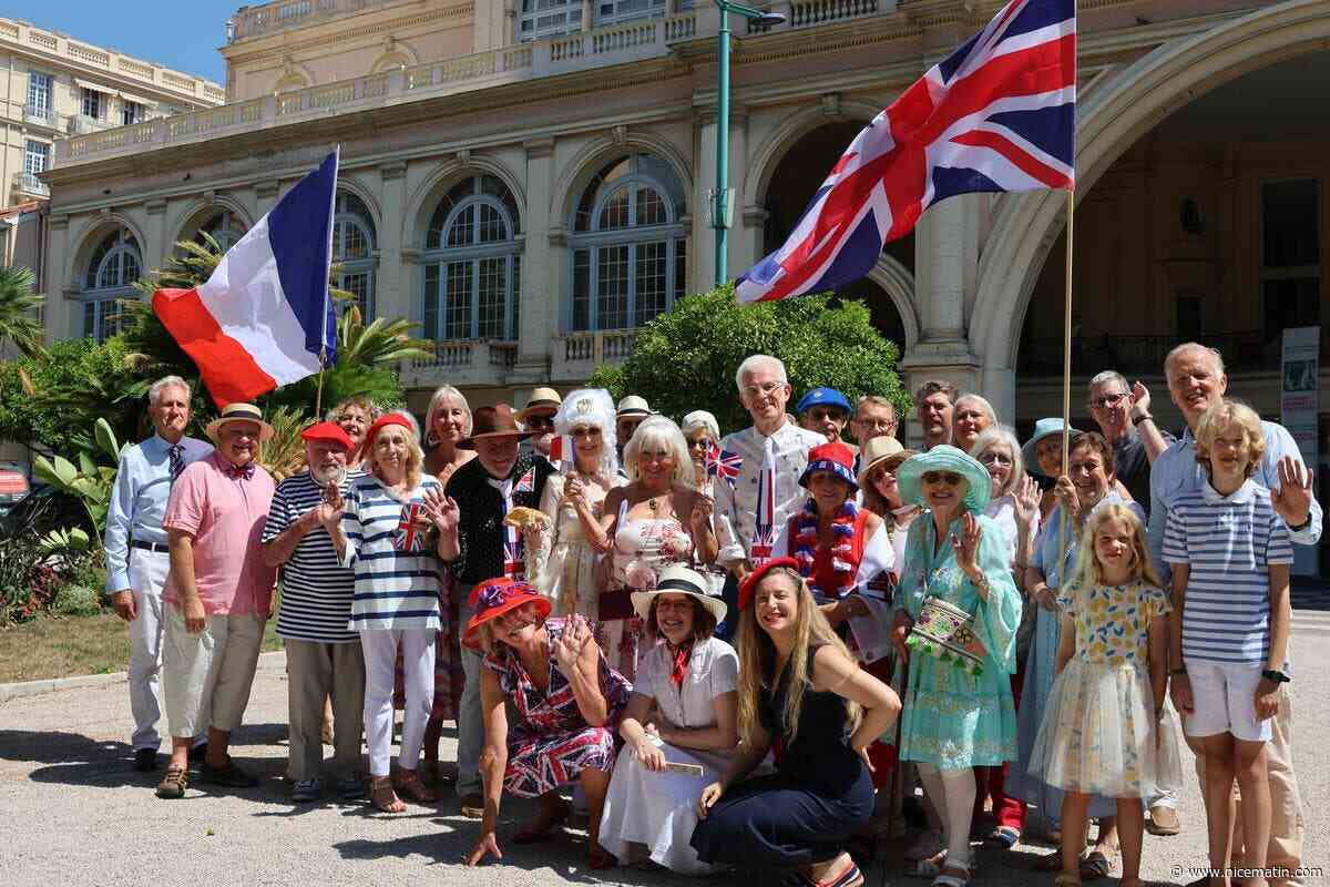 Marie-Antoinette et sa brioche, chansons autour des clichés français et bonne humeur : la British Association de Menton s’amuse au Palais de l’Europe