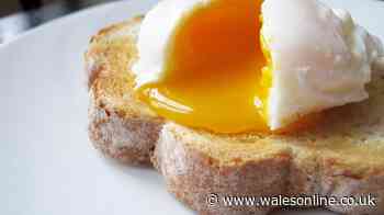 Michelin-starred chef says poached eggs will stay in the correct shape with 1 simple ingredient