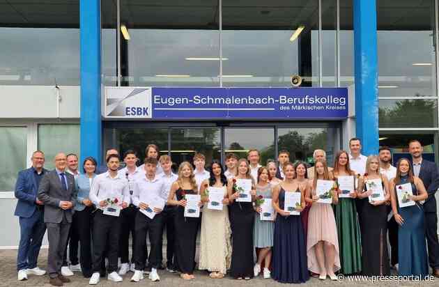 POL-HA: Zeugnisvergabe im Bildungsgang Fachoberschule Polizei - 22 Absolventinnen und Absolventen freuen sich über Fachabitur