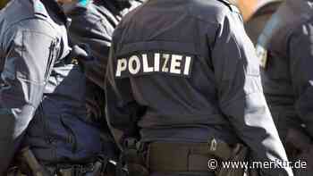 Mann mit Pistole löst größeren Polizeieinsatz in Zug aus