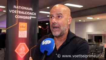 PSV-trainer Bosz doet bijzondere onthulling: 'Kan je de klok op gelijkzetten'