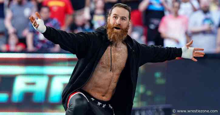 Sami Zayn Breaks Down Backstage After Losing WWE Title to CM Punk