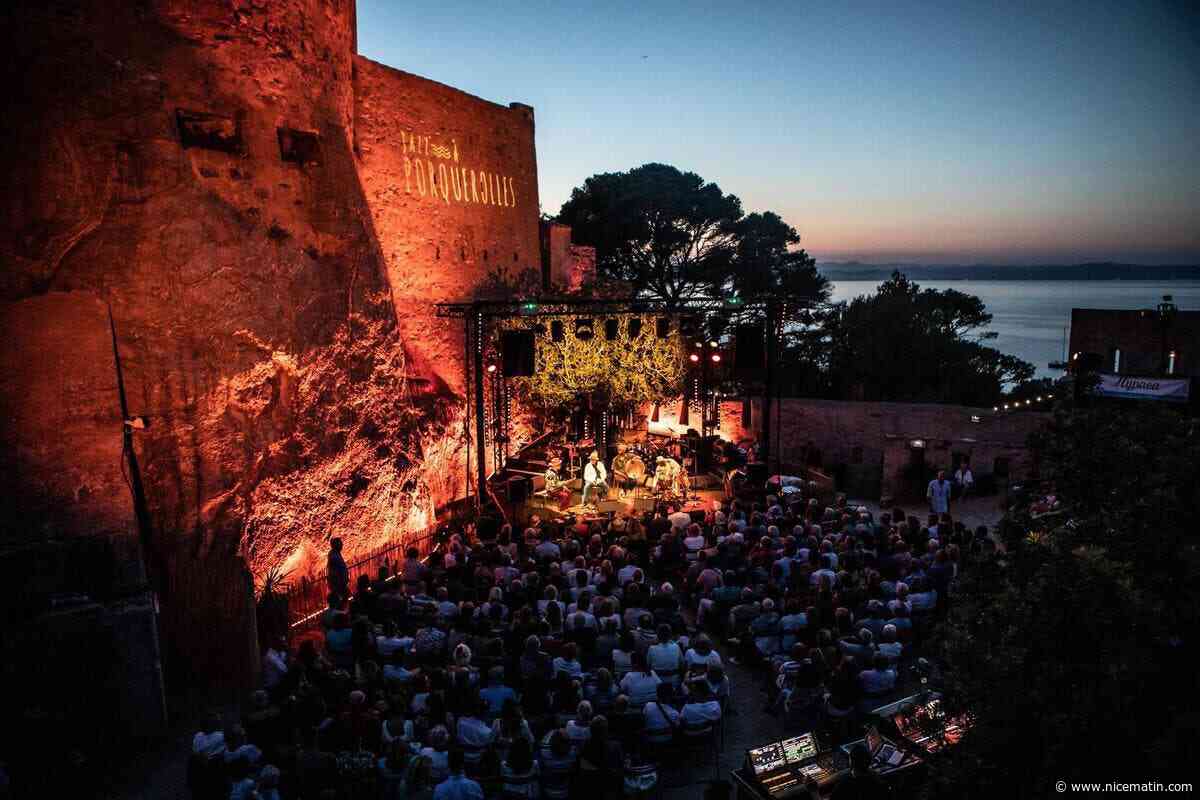 Le voyage, le cadre, l’acoustique, l’intimité et le hibou ! Ces ingrédients qui font le succès de Jazz à Porquerolles depuis 25 ans