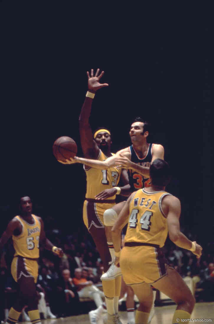 YouTube Gold: How Many Shots Did Wilt Chamberlain Block?