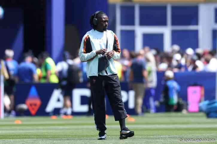 Manchester United insist for Manu Kone