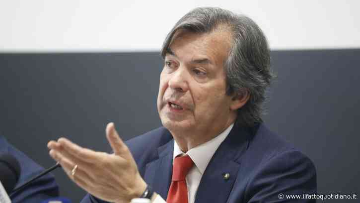 “95mila bambini in famiglie povere, ragionare su aumento spese per armi mi fa sentire in imbarazzo”: le parole del ceo di Intesa Sanpaolo