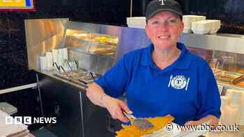 Chippy staff say working in heatwave is 'horrendous'