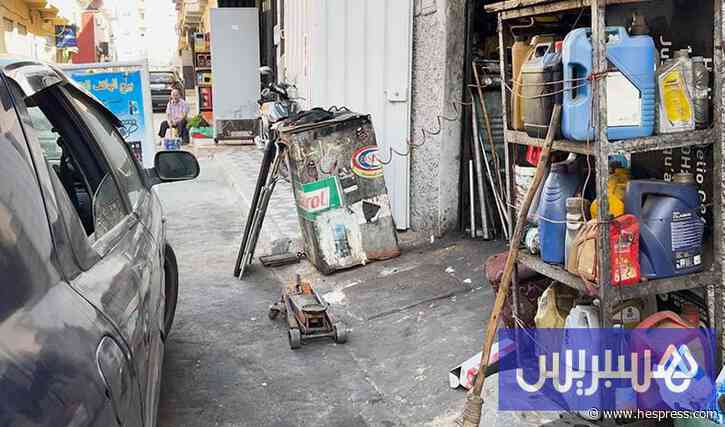 ورشات الميكانيك والنجارة وسط الأحياء