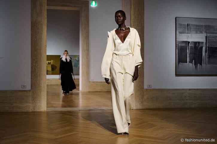 Fendi-Couture mit  Hommage an Lagerfeld