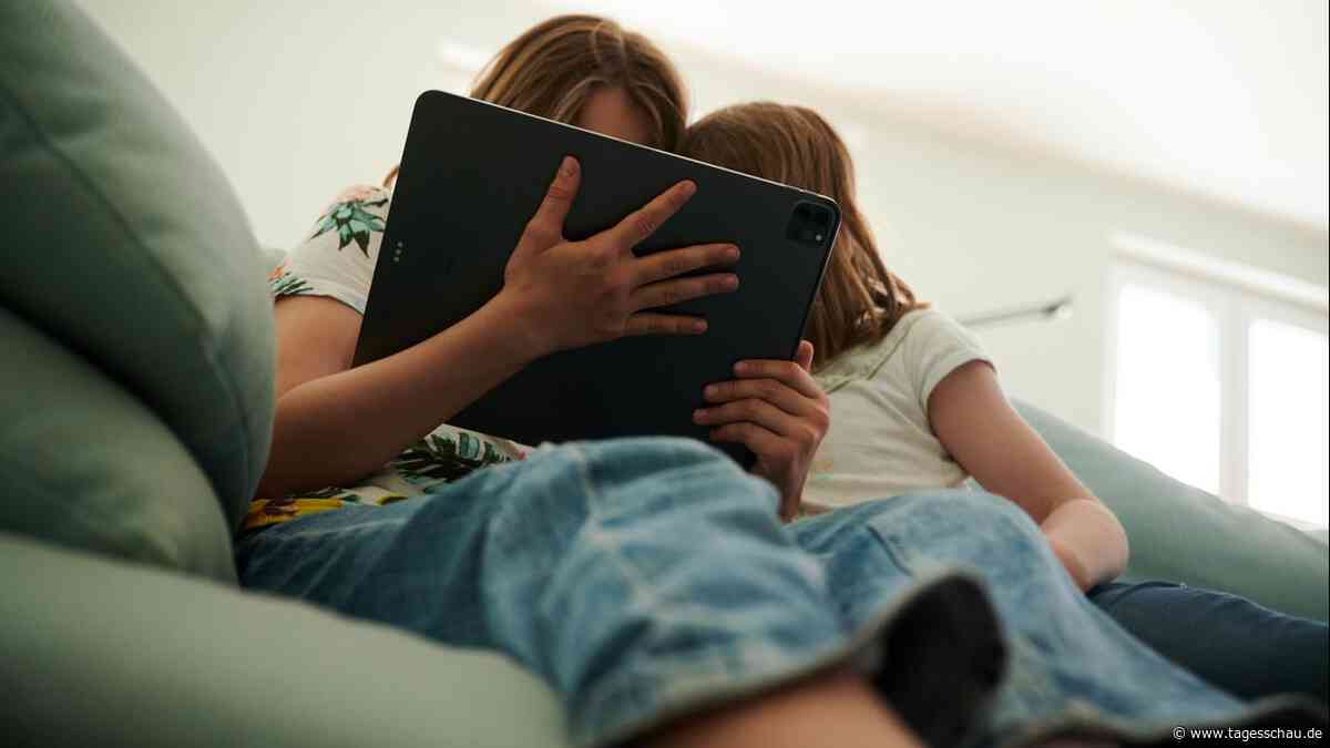 EU sieht Suchtgefahr bei Facebook und Instagram