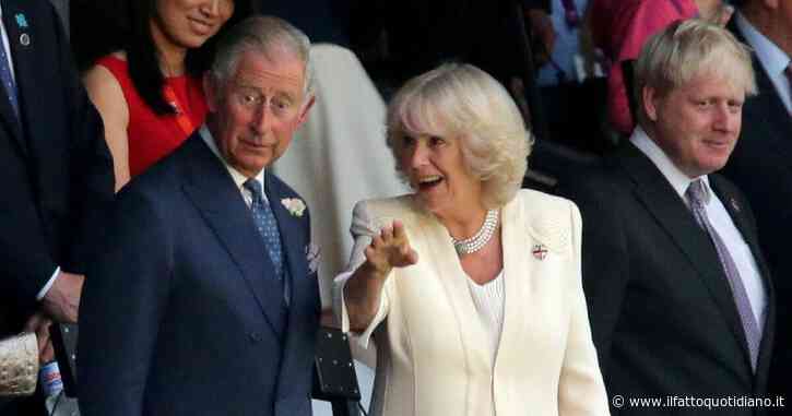 61 mila euro all’anno per fare i video a Carlo e Camilla: il Re cerca un videomaker professionista per i contenuti social, ecco come candidarsi e le competenze richieste